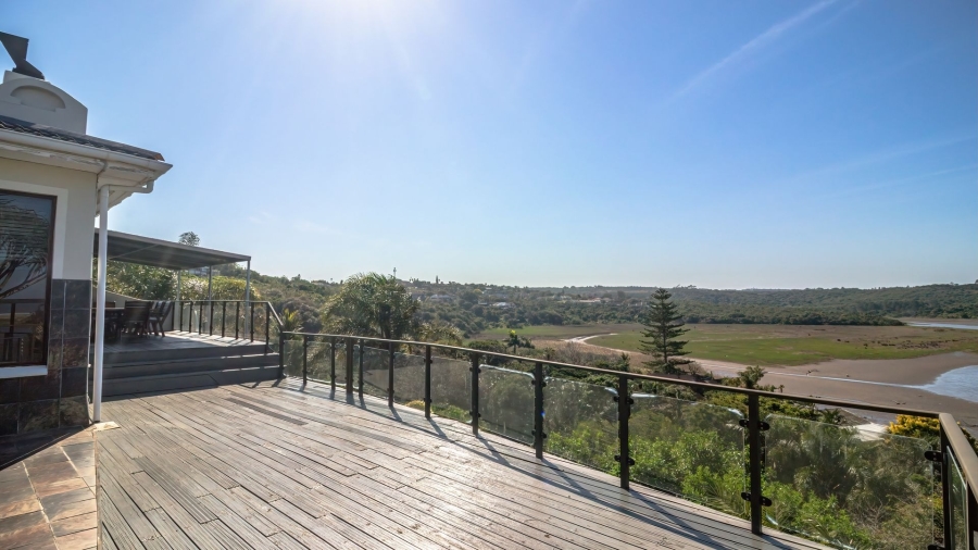 4 Bedroom Property for Sale in Bonza Bay Eastern Cape